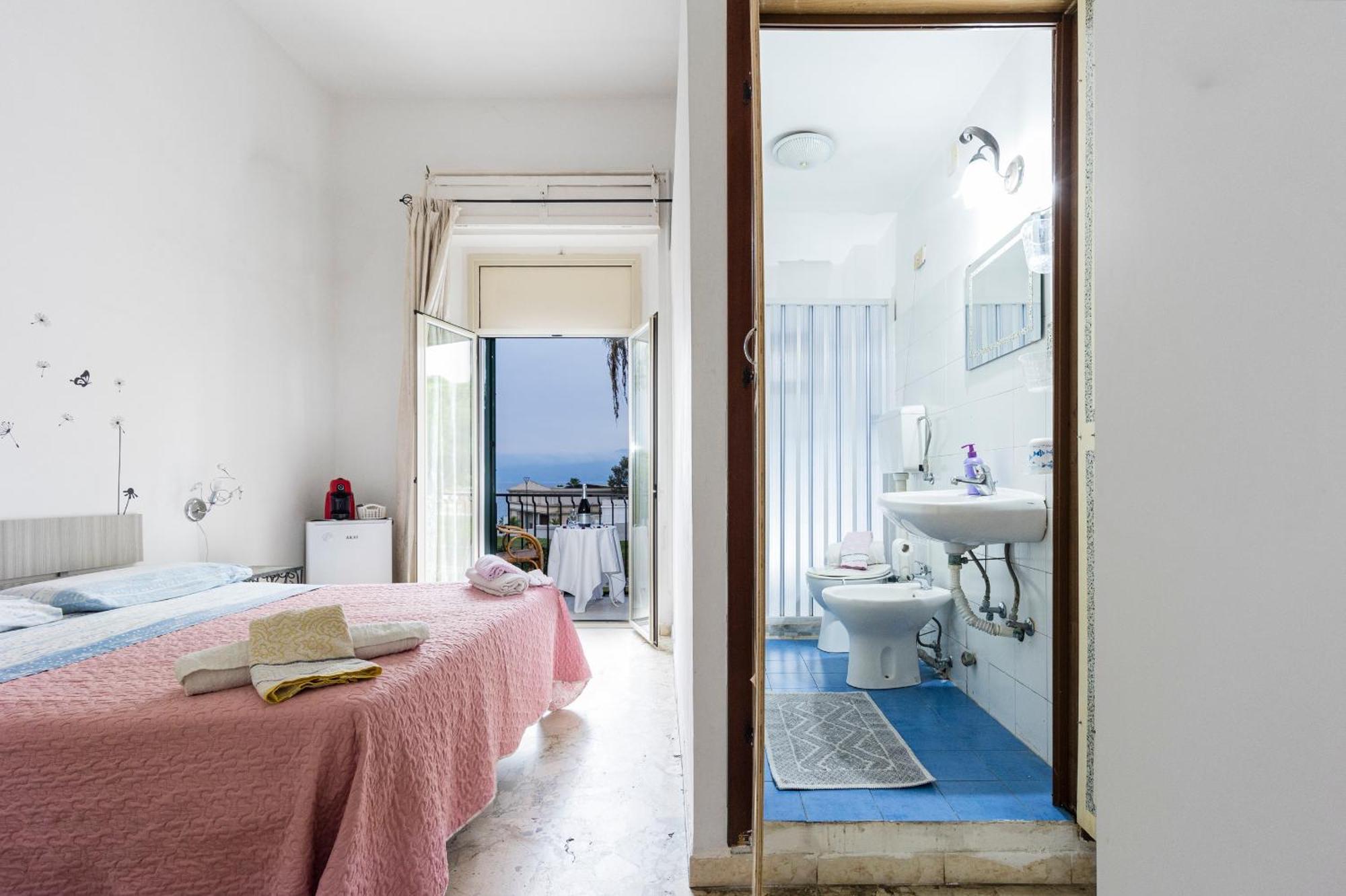 Noel Dal 1976 Bed and Breakfast Reggio di Calabria Eksteriør billede
